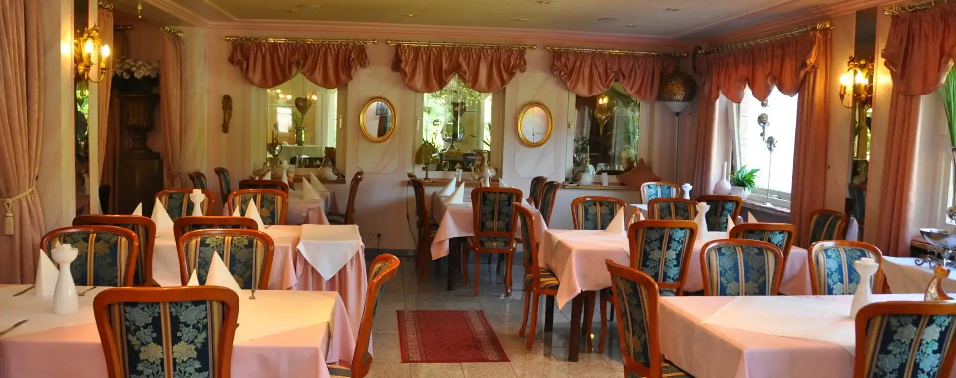 Restaurant at the historic country hotel Studentenmühle